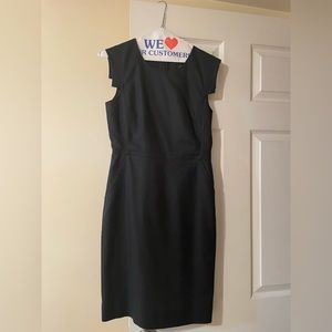 Resume dress in stretch linen